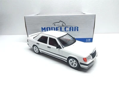 Mercedes-Benz W124 Bianco Tuning del 1986 - 1/18 MCG - Immagine 1 di 4
