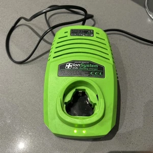 CEL Ion System 10,8V Battery Charger - Picture 1 of 4