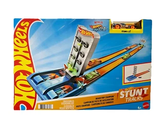 Hot Wheels Stunt Tracks Toy Track Set Dragstrip Champion NEW 4+ - Picture 1 of 11