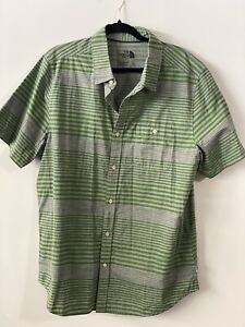The North Face Men's Shirt Size XL Short sleeve Stripe Print Button Down Front