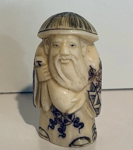 Vintage Asian Carved Figurine Netsuke Style – Elder with Hat & Staff Signed - Picture 1 of 7