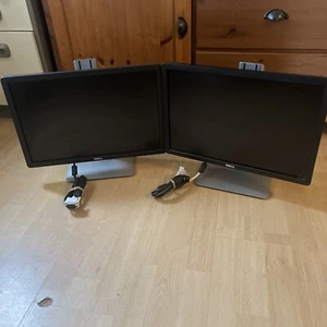 2 X Dell P1913SF 19 inch VGA DVI-D DisplayPort 1440x900 Monitor With Rise Stands - Picture 1 of 10