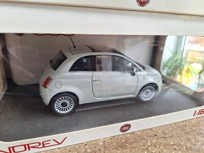 NOREV 1/18 scale FIAT 500 - Lounge pearlescent White paint stunning boxed - Image 1 of 4