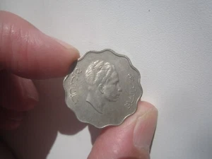 NICE GRADE 1953 MIDDLE EAST 10 FILS - Picture 1 of 2