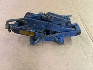 87-93 Ford Mustang Factory Scissor Jack Spare Tire Jack Set OEM COBRA GT & LX - Picture 1 of 5