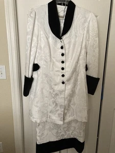 White Edwardian Suit size M (10-12) - Picture 1 of 6