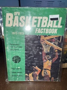 Factbook de baloncesto profesional vintage 1973-74/mal estado - Imagen 1 de 2