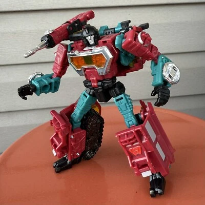 Hasbro Transformers Generations Deluxe Perceptor 2011 - Image 1 of 4
