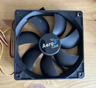 Aero Cool 120mm Dead Silence Case Fan, 12V 3-pin,  1500RPM, a1225L12  - Image 1 of 3