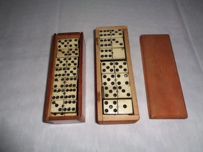 lot deux Jeu de Dominos ancien en Os et Bois - Photo 1/4