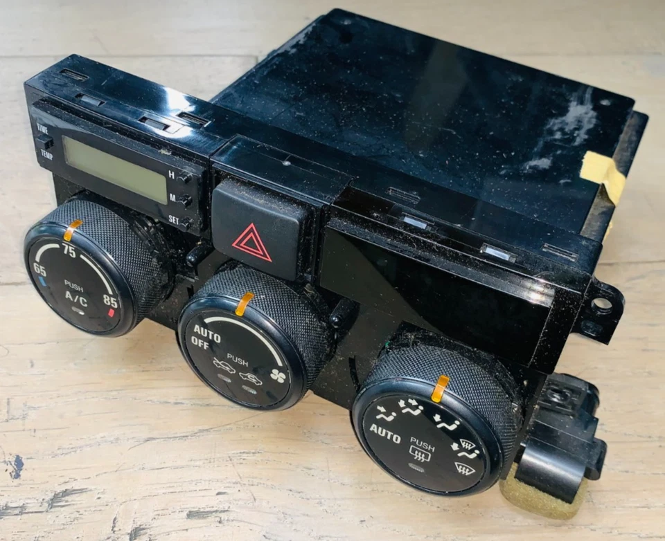 03-06 SUZUKI XL-7 XL7 OEM AUTOMÁTICO AC CLIMATIZADOR CALENTADOR INTERRUPTOR DE TEMPERATURA Foto 1 de 4