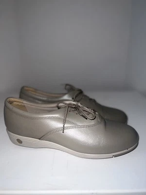 Mocasines cómodos planos tostados Softspots talla 10 para mujer’s Foto 1 de 4