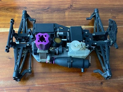 Rc 1:10 nitro Verbrenner Chassis mit Motor  Rc Verbrenner  Rc Bastler  - Bild 1 von 4