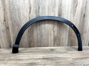 2023-2024 Honda CR-V FRONT RIGHT FENDER Wheel MOULDING 74107-3A0-A0 OEM - Picture 1 of 12