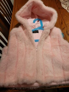 Fabulous Furs For Animal Lovers Pink  Faux Fur Vest  For Girls Small - Picture 1 of 3