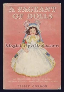 1950 EIN PAGEANT OF DOLLS Puppensammler GESCHICHTE Mode KOSTÜME Puppenmacher BILDER - Bild 1 von 1