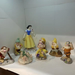 Royal Doulton SCHNEEWITTCHEN und die sieben Zwerge Walt Disney Schaukasten - Bild 1 von 14