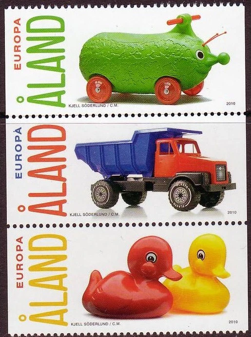 Juguetes, patos, camión, etc. Aland 2010, tira de 3 del folleto, MNH/UNM Foto 1 de 1