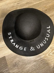 Beetlejuice Strange & Unusual Lydia Hat Bioworld Halloween Costume Cosplay New - Picture 1 of 1