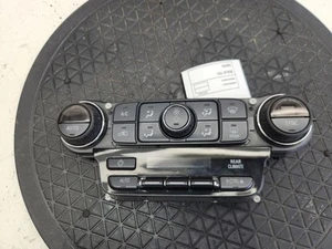 Temperature Control Dash Mounted ID 23449658 Fits 15 YUKON 757985 - Picture 1 of 2