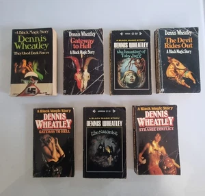 Collection Of Dennis Wheatley Black Magic Stories Paperbacks. - Foto 1 di 1