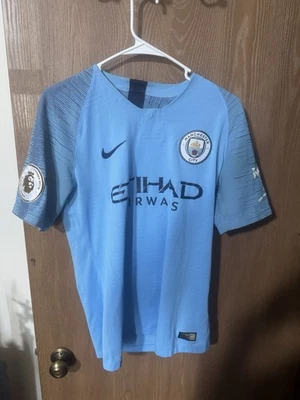 Sergio Kun Aguero Man City 17-18 Player Jersey Medium - Image 1 of 3
