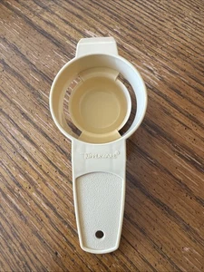 Tupperware Vintage Separatore di tuorli d'uovo colore mandorla, 779-7 - Foto 1 di 5