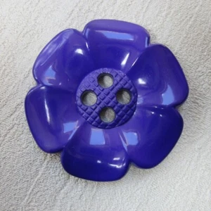 Very Big Purple Flower Button - Picture 1 of 2