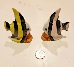 pair of salt and pepper shakers angel fish pink yellow tropical with stoppers - Picture 1 of 6