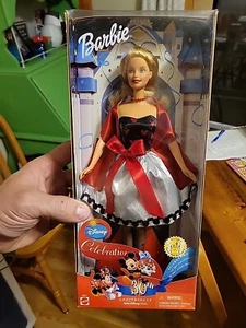 2001 Walt Disney World 30th Anniversary Celebration Barbie NRFB - Picture 1 of 5