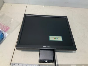 Samsung SyncMaster 712N LCD 17" Monitor IN BOX SEALED **POWERS ON WORKS AS IS** - Picture 1 of 21