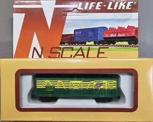 NEW Life-Like N Scale Chicago & North Western Wood Livestock Box Car metal wheel - Picture 1 of 10