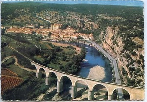 CP 07 Ardèche - Vogüe - Le Viaduc, les Falaises et le Village - Picture 1 of 2