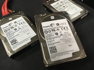 LOTE DE 10* SEAGATE 1.8TB 10K 12G 2.5" SAS ST1800MM0018 DKS5H-J1R8SS *FORMATO 520 - Imagen 1 de 5