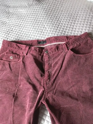 Cordhose,gebraucht,28,bordeaux  - Bild 1 von 2