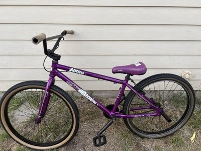 BICICLETA BMX COMPLETA HARO SLORIDE - BICICLETA WHEELIE 24" Foto 1 de 4