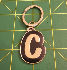 Letra "C" Llavero Tono Plata Negro Esmalte Alfabeto Llave Inicial, B3b6 - Imagen 1 de 2