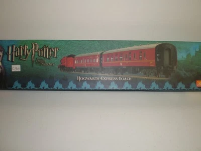 Hornby R 4308A Hogwarts Express Composite Coach No 99716 - Image 1 of 4