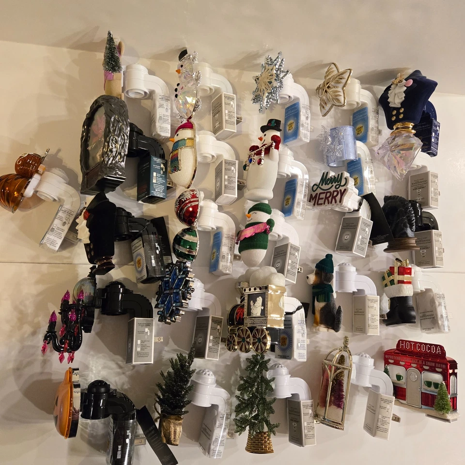 *PICK YOUR PLUG* Bath and Body Works Wallflower Plug - Image 1 of 1