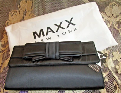 MAXX NEW YORK Bolso de Mano Negro Cadena Dorada Correa Cierre con Solapa y Cubierta Antipolvo Nuevo con Etiquetas Foto 1 de 4