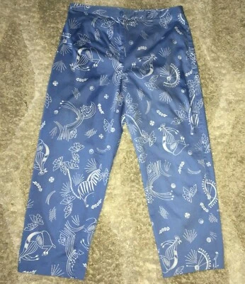 Hearts of Palm Women's Size 10 Capri Pants Blue White Kangaroo Print  - Image 1 of 4