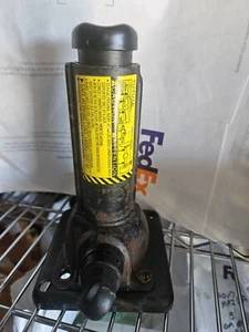Toyota Tacoma 2005-2022 gato de botella 09111-04040 1400 kg/37087 lb OEM - Imagen 1 de 7