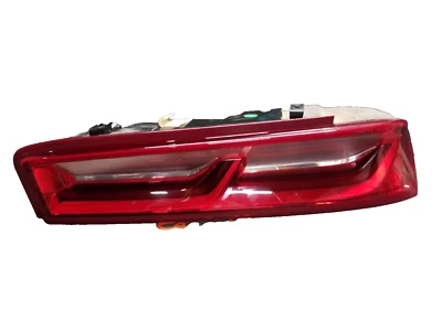 Chevrolet Camaro SS 2017 OEM RH pasajero luz trasera luz trasera LED Foto 1 de 3