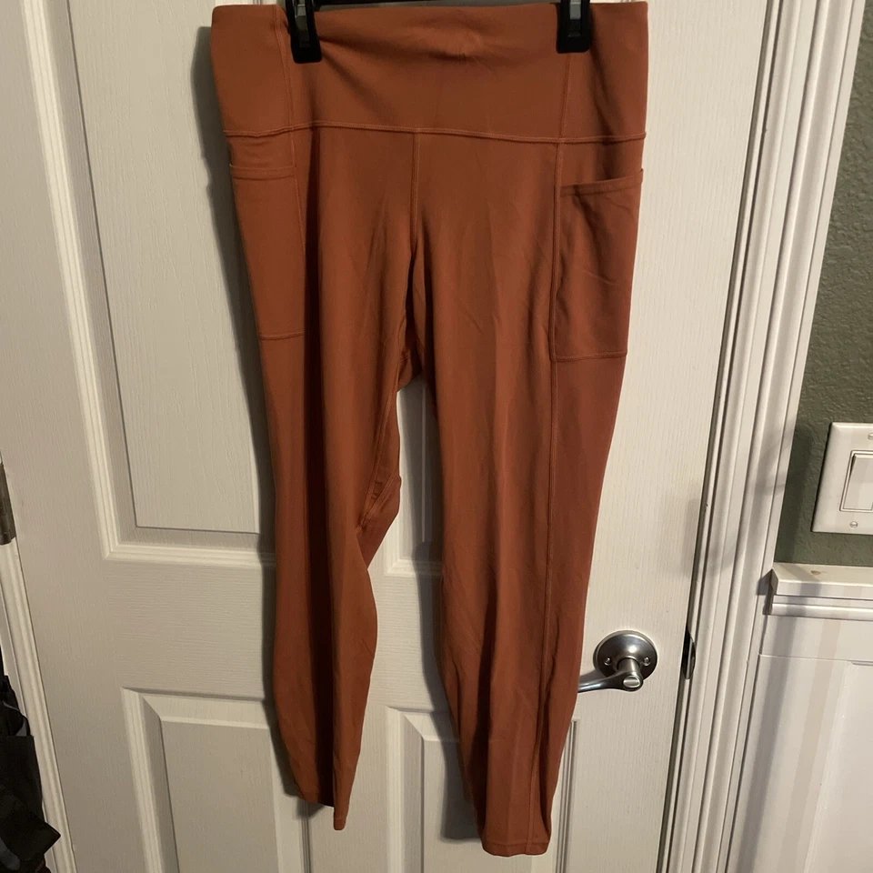 Patagonia Women's Maipo 7/8 Length Stash Tights Burl Red Size Medium 24885