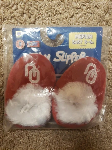 OU Collegiate Team Baby Slippers 3-6 months Cover