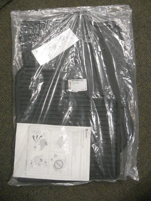 NOS GM OEM Front & Rear All Weather Mats 2016-2022 Chevrolet Spark 42473310 - Imagem 1 de 3