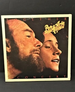 Pete Seeger & Arlo Guthrie 2 lp 33rpm Together In Concert    2R 2214 - Picture 1 of 2