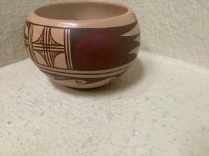 Hermosos esquejes de cerámica policromada Hopi de Keper de 4,5"" de ancho x 3,5"" de alto - Imagen 1 de 11