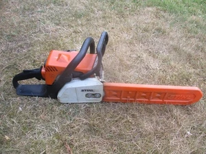 12" Stihl MS170 Chainsaw - 30cc 2 Stroke petrol engine chain saw - Picture 1 of 24