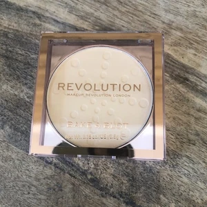 Makeup Revolution Bake & Blot Pressed Setting Face Powder - Banana - Bild 1 von 5